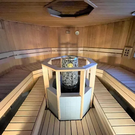 Tunturipoelloe / Lapland, *